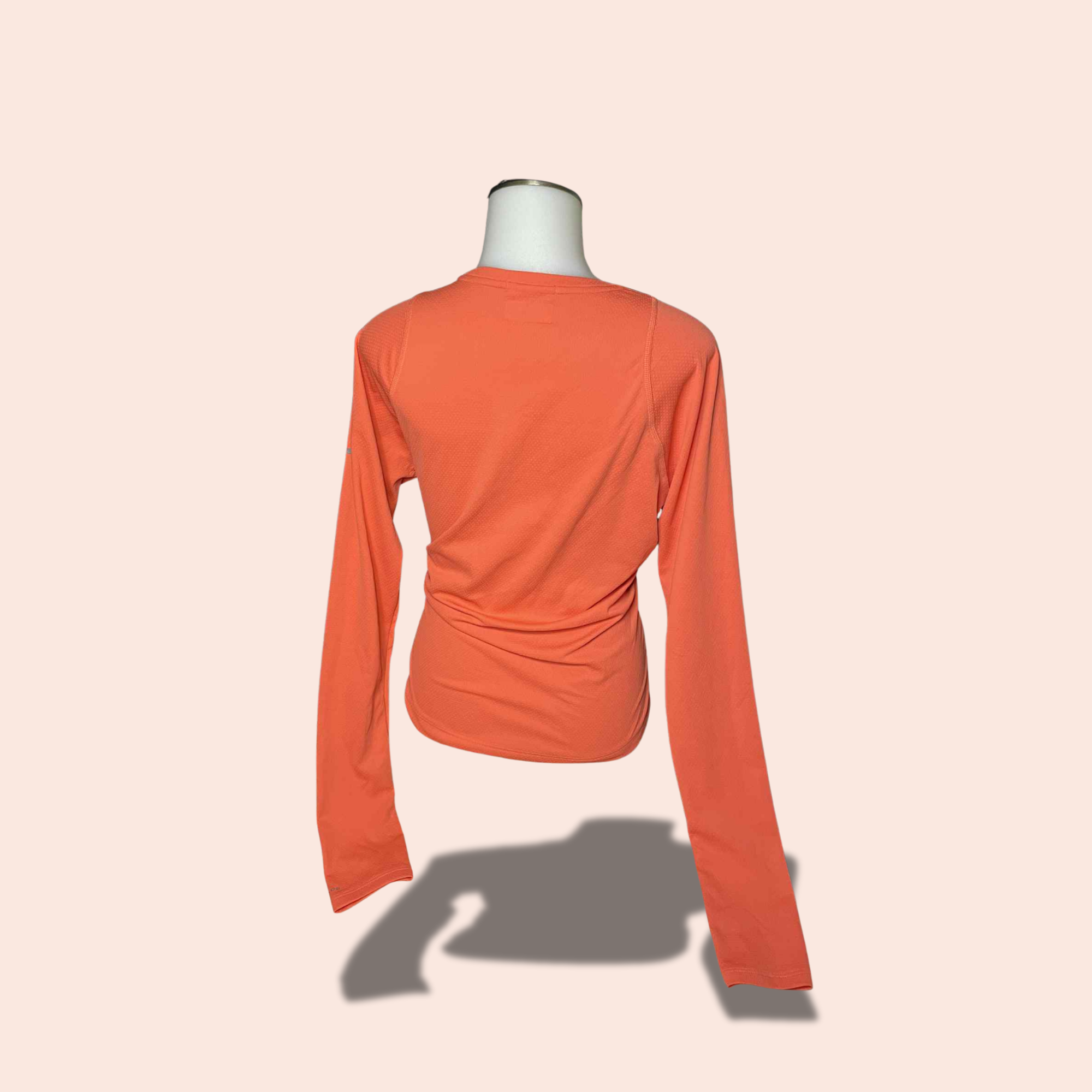 (SIZE MEDIUM) Columbia Orange Long-Sleeve Performance Shirt