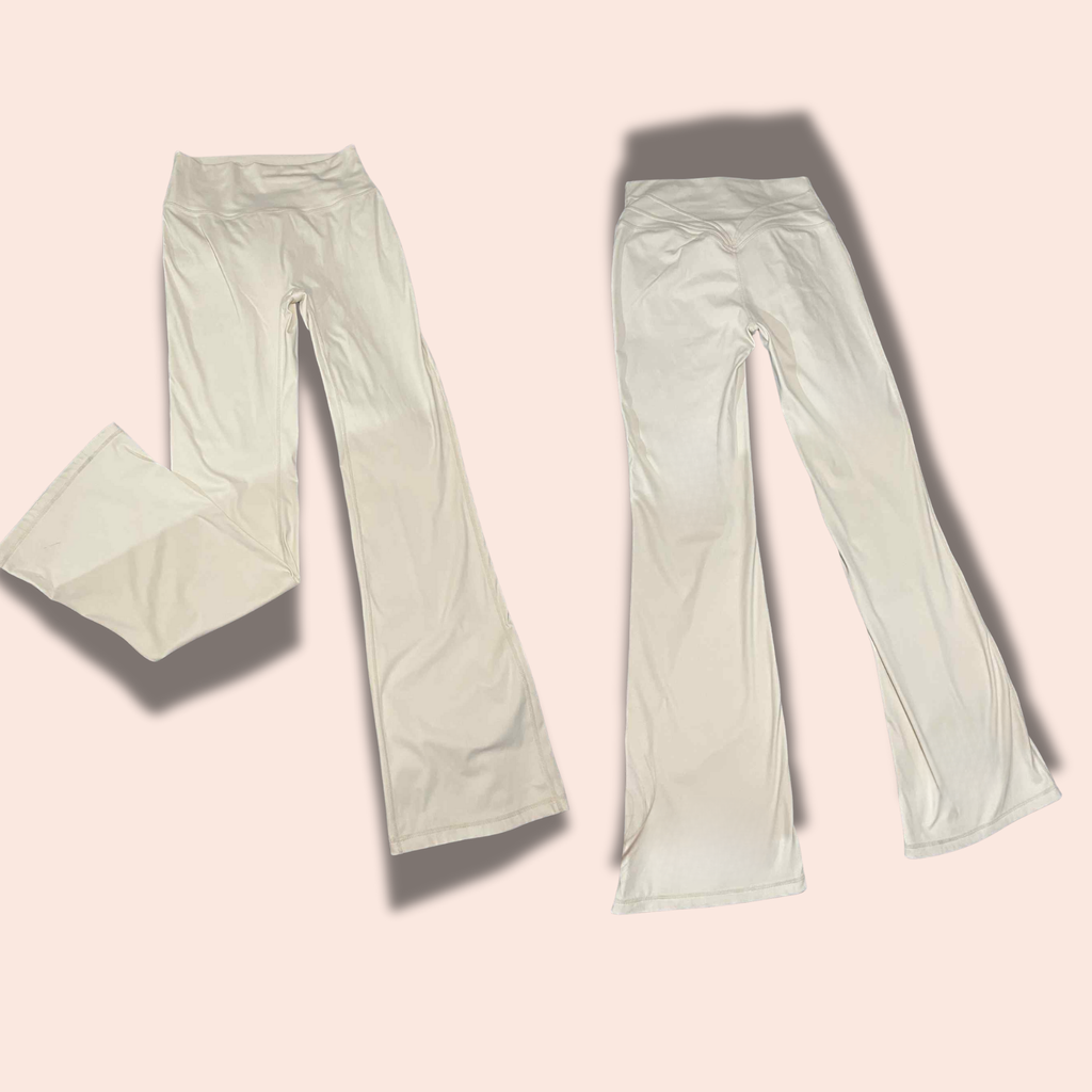 (SIZE MEDIUM) Cream Flare Pants