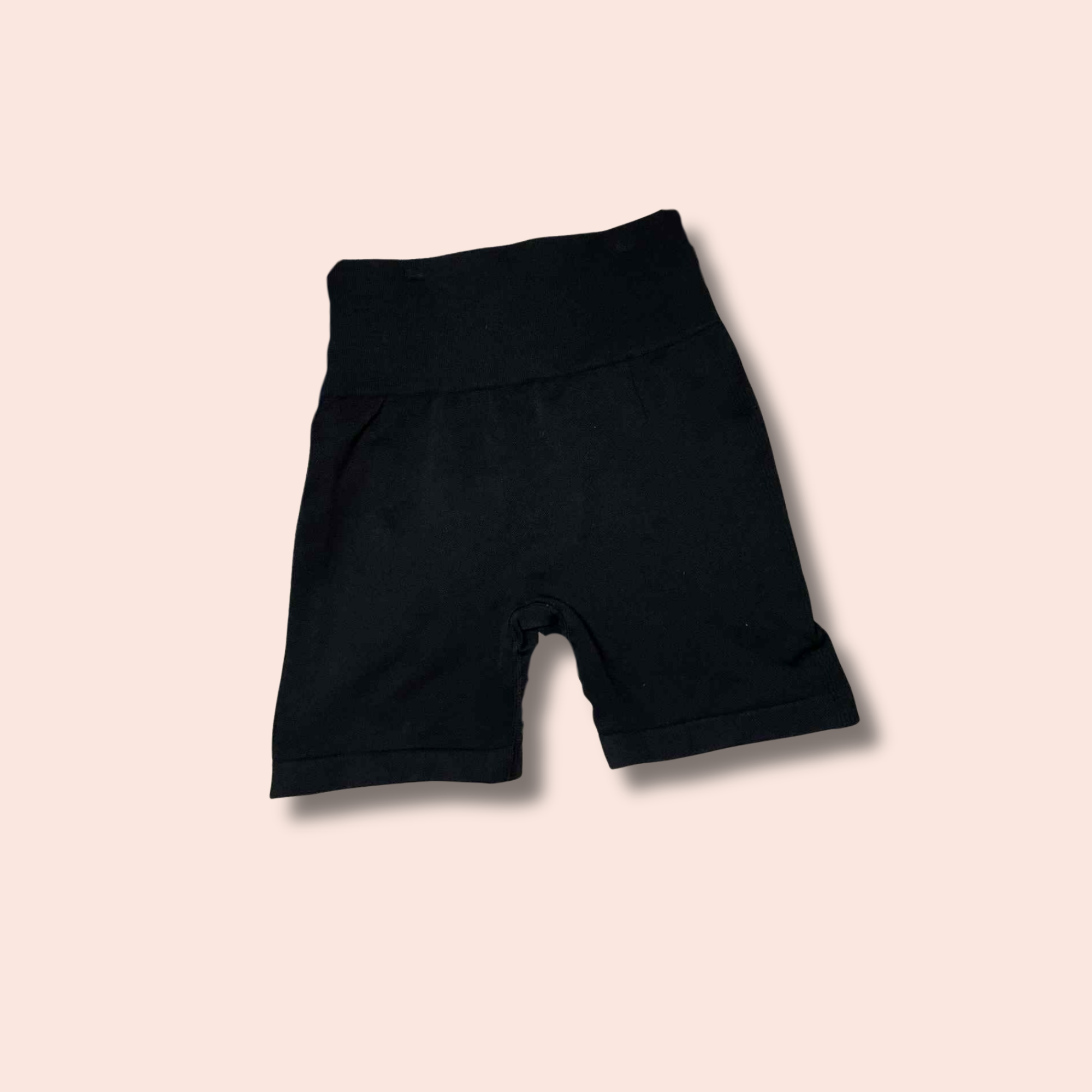 (SIZE SMALL) Black Seamless Scrunch Shorts